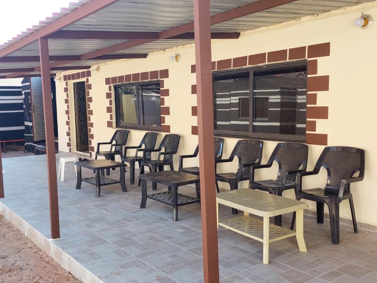 Wadi Rum Oryx Hostel & Tours ภายนอก รูปภาพ