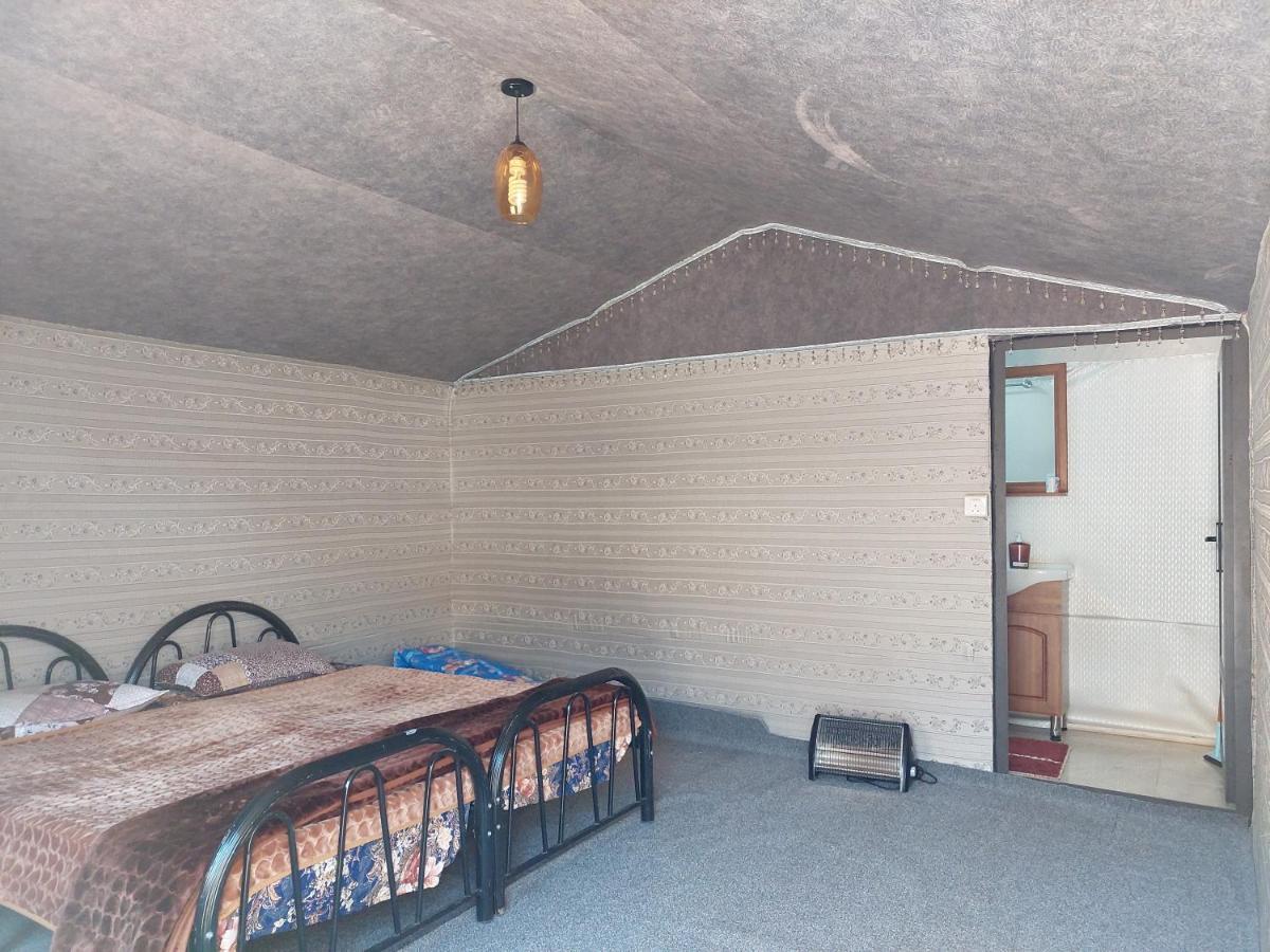 Wadi Rum Oryx Hostel & Tours ภายนอก รูปภาพ