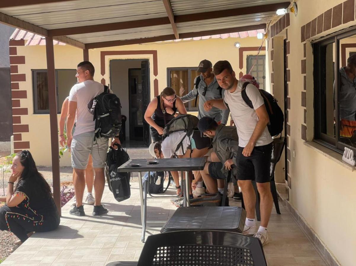 Wadi Rum Oryx Hostel & Tours ภายนอก รูปภาพ