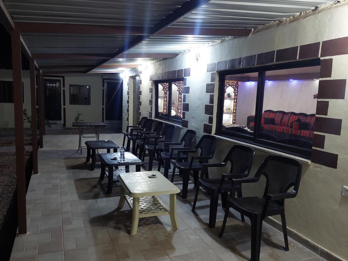 Wadi Rum Oryx Hostel & Tours ภายนอก รูปภาพ