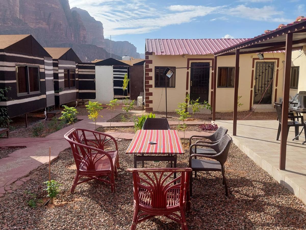 Wadi Rum Oryx Hostel & Tours ภายนอก รูปภาพ