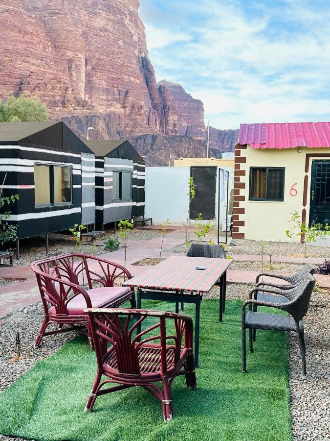 Wadi Rum Oryx Hostel & Tours ภายนอก รูปภาพ
