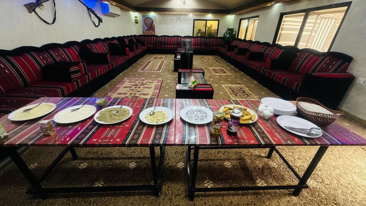 Wadi Rum Oryx Hostel & Tours ภายนอก รูปภาพ