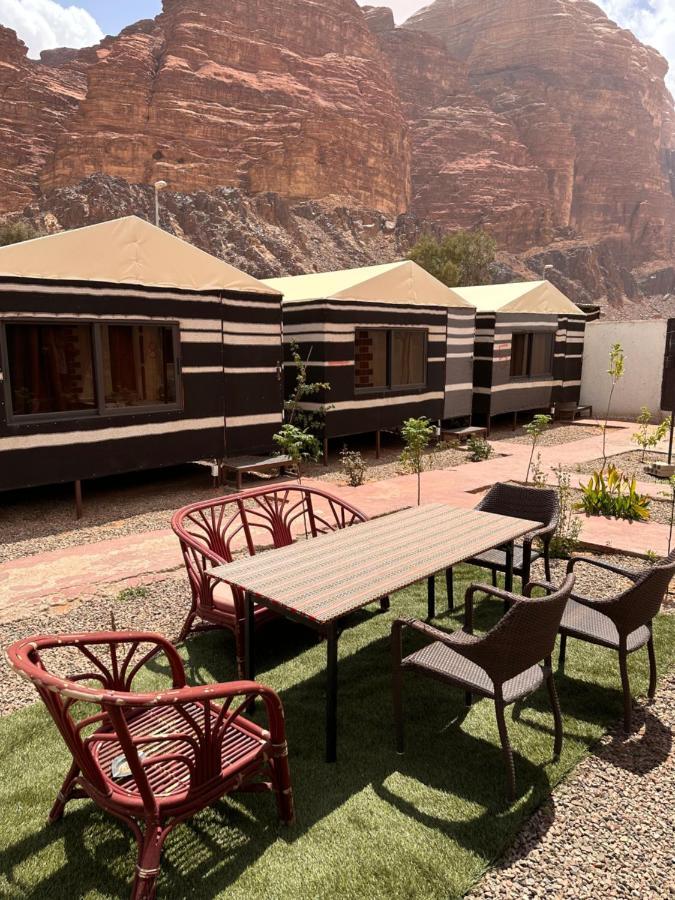 Wadi Rum Oryx Hostel & Tours ภายนอก รูปภาพ