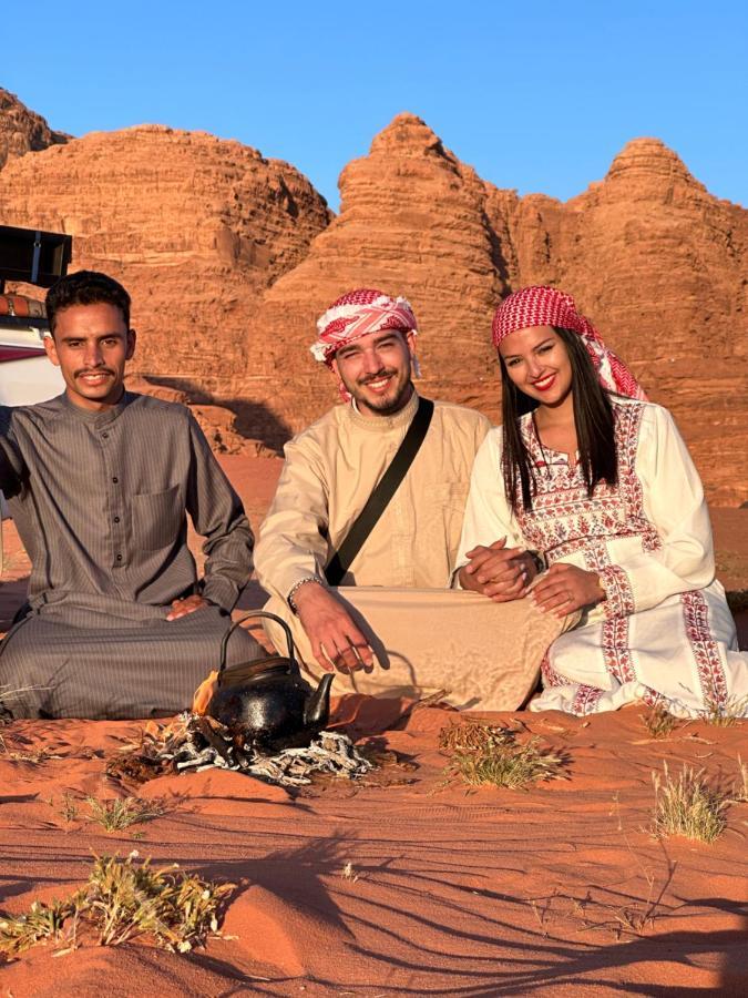 Wadi Rum Oryx Hostel & Tours ภายนอก รูปภาพ